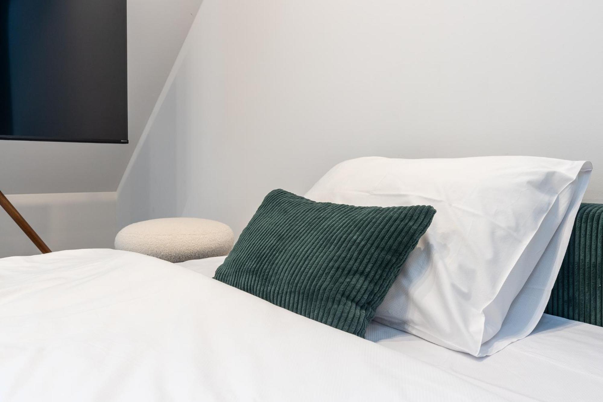 Kalm Stay - A Design Aparthotel Munchen Ruang foto