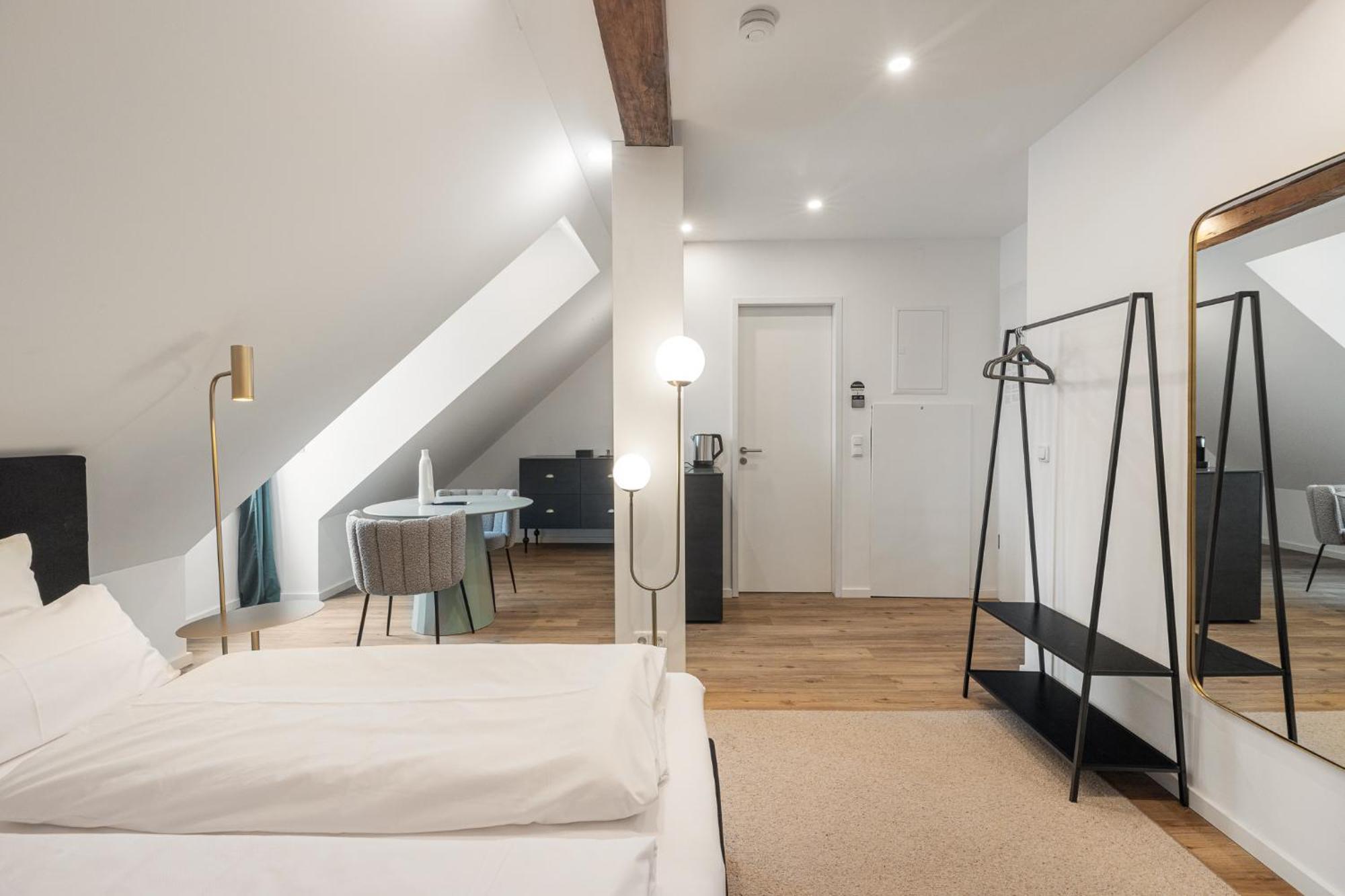 Kalm Stay - A Design Aparthotel Munchen Ruang foto
